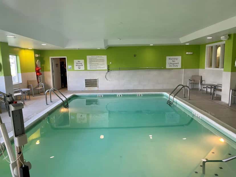 In-room hot tub at Holiday Inn Express Indianapolis - Fishers By IHG in Fishers, IN