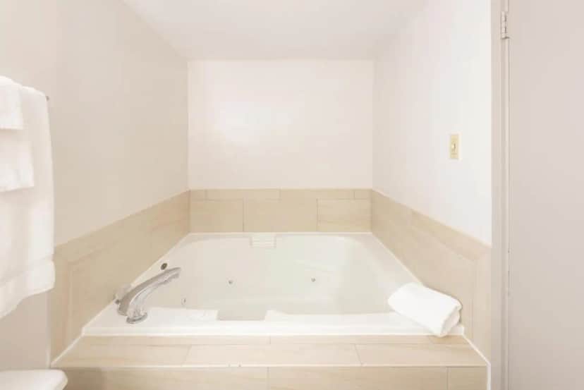 Holiday Inn Express Philadelphia NE – Bensalem hotel photo 1 in Bensalem, Pennsylvania
