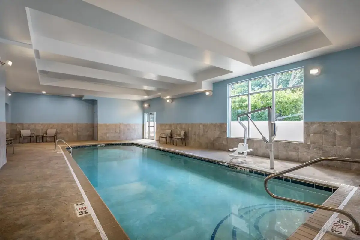 In-room hot tub at Holiday Inn Express Richmond By IHG in Richmond, IN