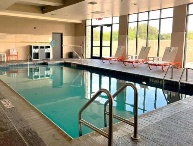 Holiday Inn Houston East-channelview By IHG — guest room