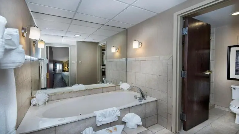 Holiday Inn Springdale/fayetteville Area By IHG hotel photo 1 in Springdale, Arkansas