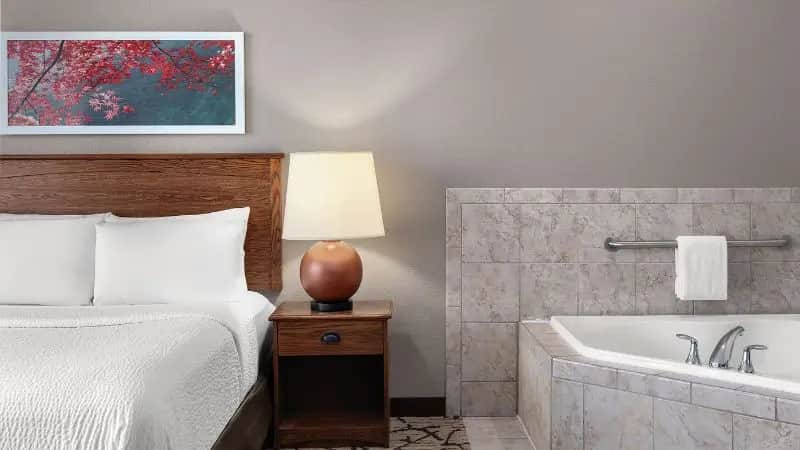 Holiday Inn Stevens Point – Convention Ctr, an IHG Hotel hotel photo 1 in Stevens Point, Wisconsin