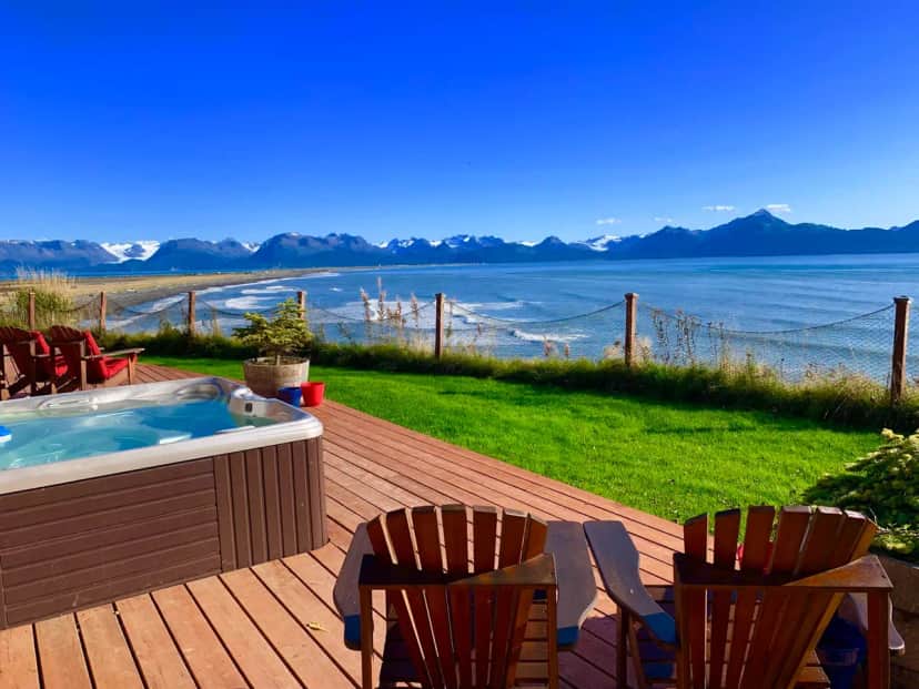 Private outdoor hot tub at Homer Ocean House Inn Hotel And Condos