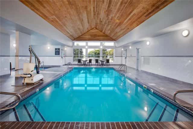 Homewood Suites by Hilton Sioux Falls — guest room