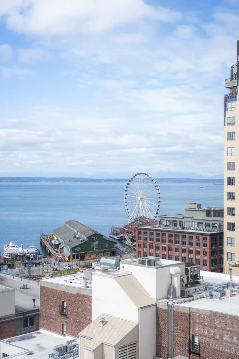 Hotels in Seattle with a jacuzzi in the room