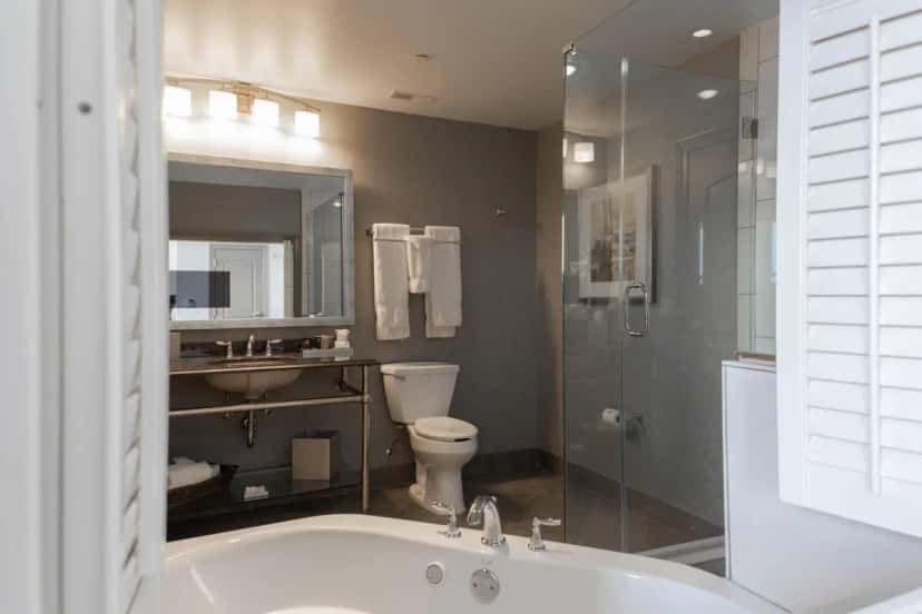 In-room hot tub at Hotel Blackhawk, Autograph Collection in Davenport, IA