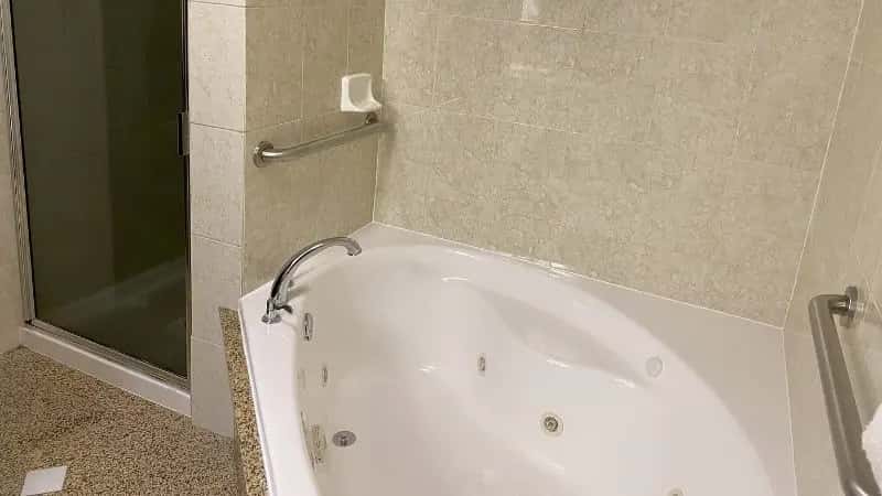 In-room hot tub at Hotel Indigo Detroit North - Troy in Troy, MI
