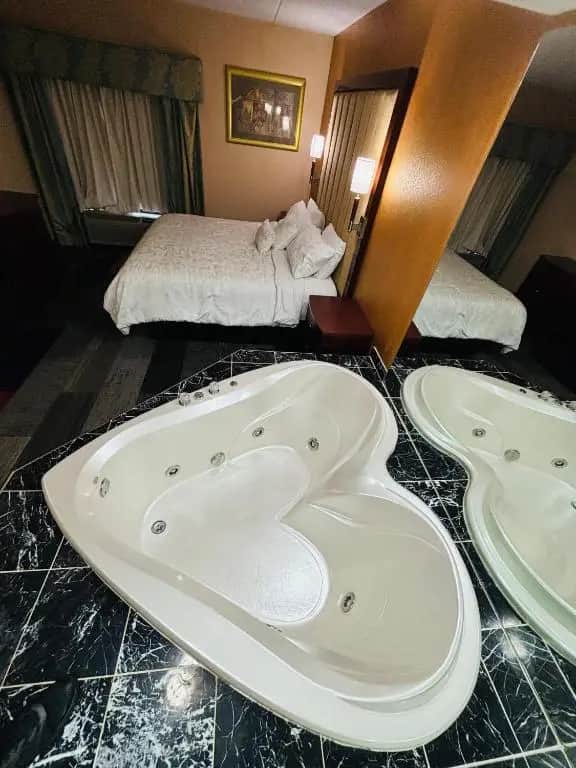 Private in-room jacuzzi in the King Suite with Spa Bath - Non-Smoking at Hotel M, Mount Pocono