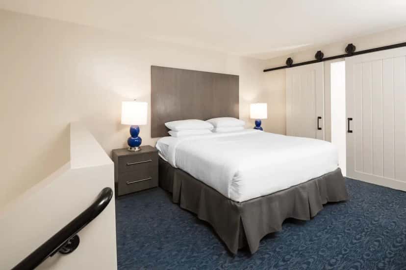 In-room hot tub at Hotel Renovo Des Moines Urbandale, Tapestry Collection By Hilton in Urbandale, IA