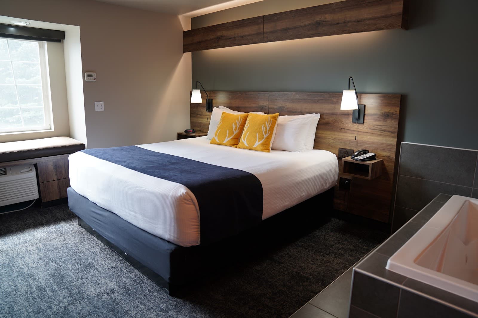 Hotel Ruby Sandpoint | Ponderay