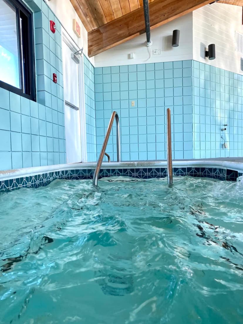 Hotels with jacuzzi in room in Rehoboth Beach