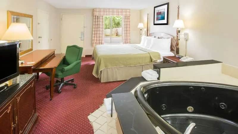 Howard Johnson by Wyndham Dothan hotel photo 1 in Dothan, Alabama