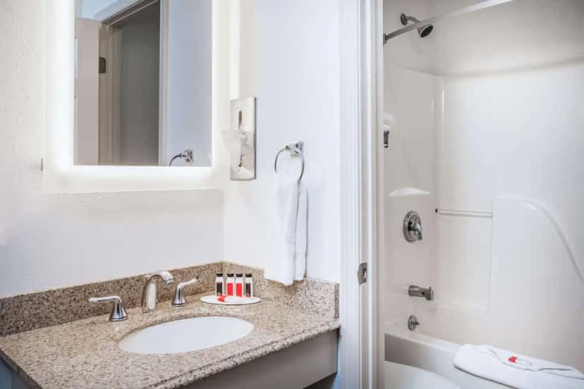 In-room hot tub at Howard Johnson by Wyndham Hershey in Hershey, PA