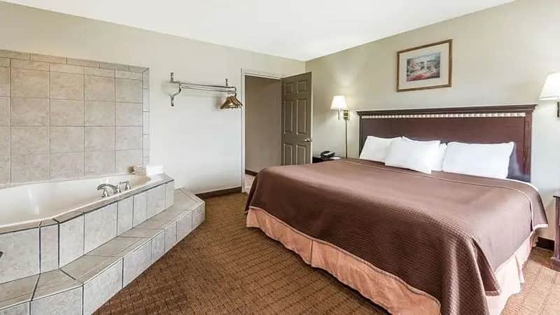 Howard Johnson by Wyndham Springfield hotel photo 1 in Springfield, Massachusetts