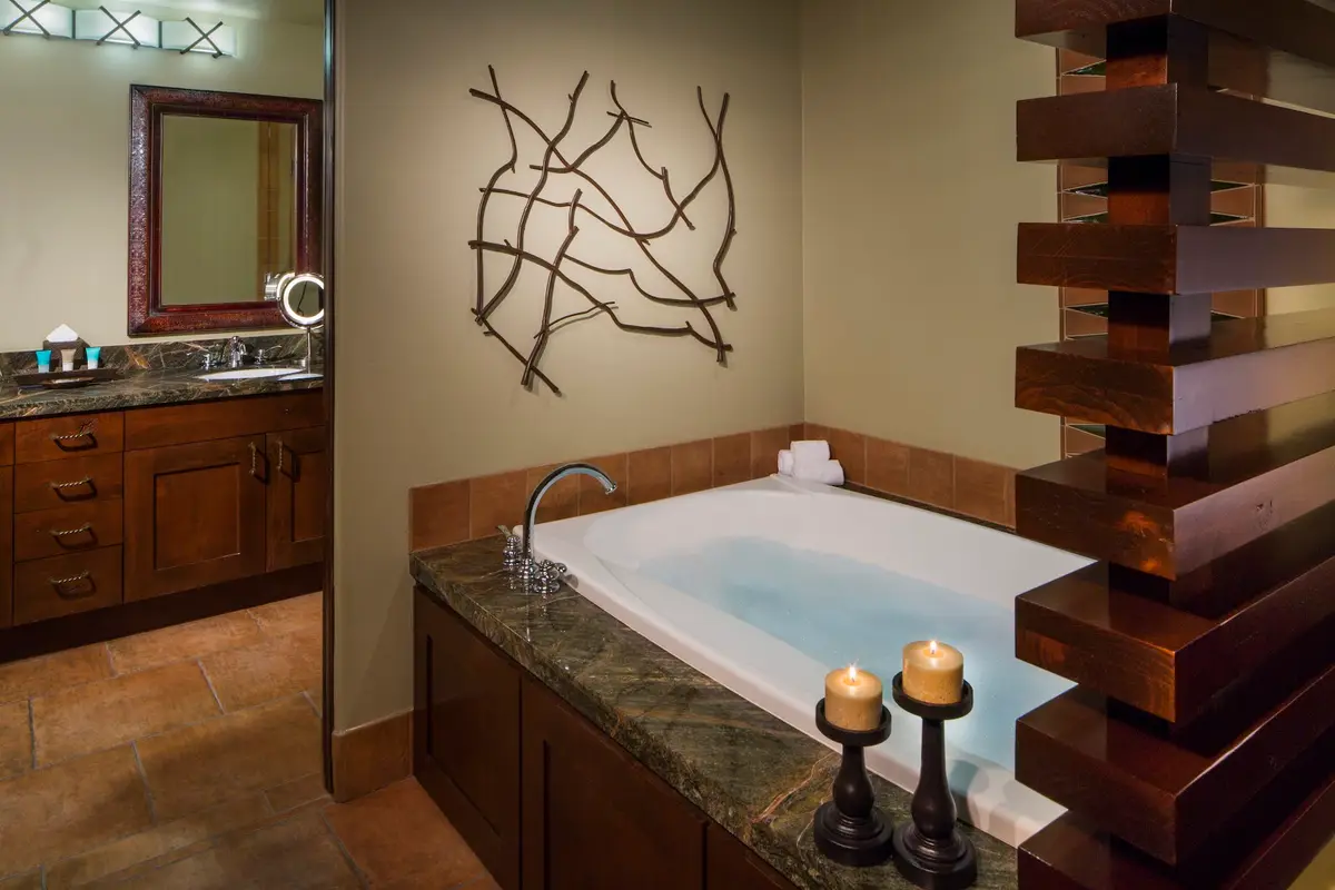 Deep soaking bathtub at Hyatt Vacation Club at Piñon Pointe