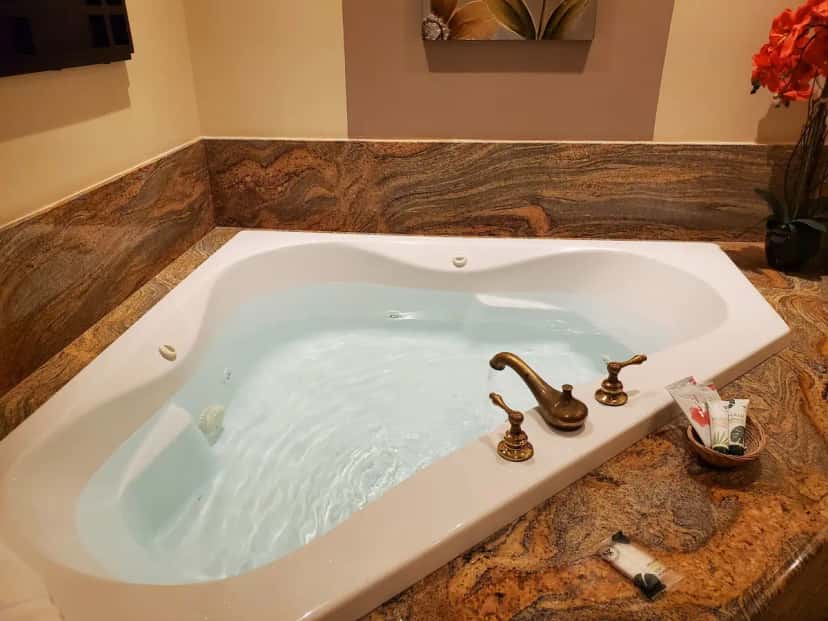 In-room jacuzzi tub at Inn at Churon Winery in Temecula, CA