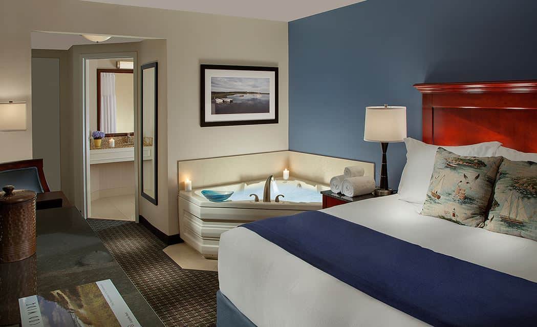 Private in-room jacuzzi at Inn on the Square