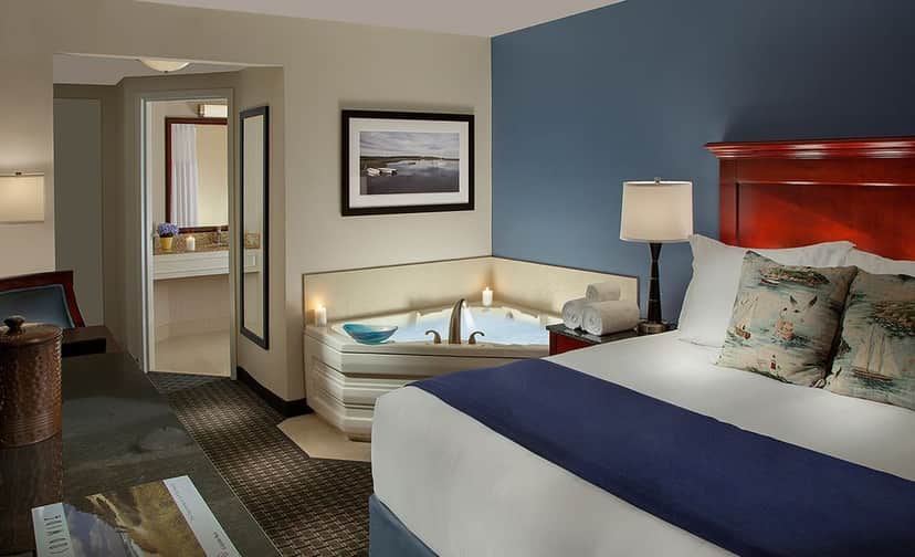 Private in-room jacuzzi at Inn on the Square