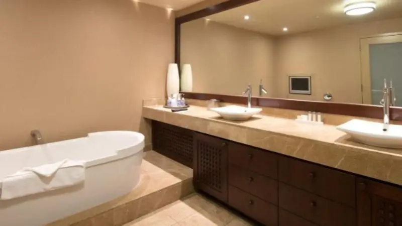 In-room hot tub at Isle Casino Hotel Bettendorf in Bettendorf, IA