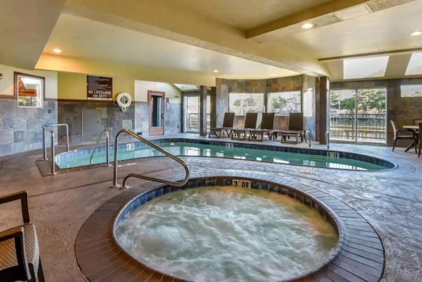 In-room hot tub at Kathryn Riverfront Inn, Ascend Hotel Collection in Seaside, OR