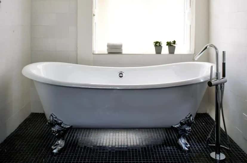 Deep soaking tub at Kimpton Hotel Monaco Washington DC by IHG in Washington, CT