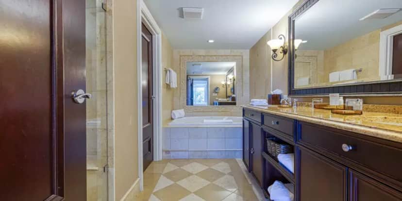 Kimpton Vero Beach Hotel & Spa deep soaking bathtub
