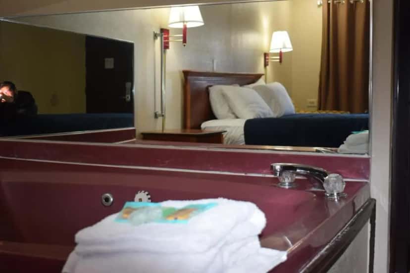 In-room hot tub at Knights Inn Farmington Hill in Farmington Hills, MI