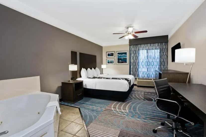 In-room hot tub at La Quinta by Wyndham Conroe in Conroe, TX