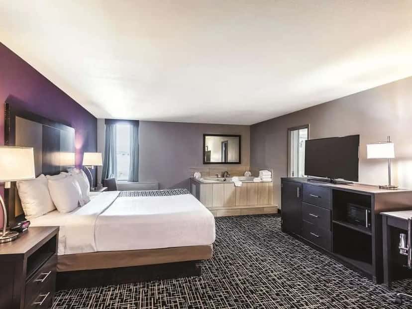In-room hot tub at La Quinta Inn & Suites by Wyndham Colorado Springs North in Colorado Springs, CO