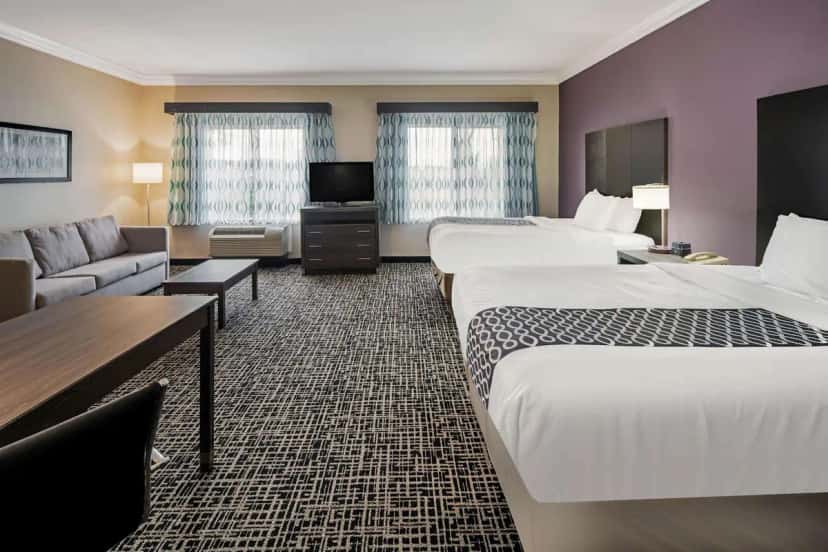 In-room jacuzzi tub at La Quinta Inn & Suites by Wyndham Corpus Christi-N Padre Isl in Corpus Christi, TX