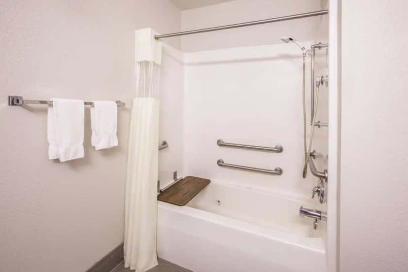 In-room jacuzzi tub at La Quinta Inn & Suites By Wyndham Erie in Erie, PA