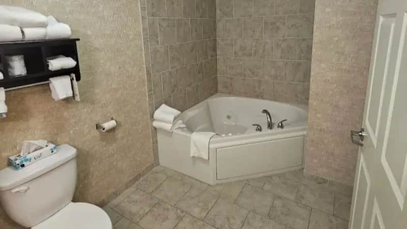 La Quinta Inn & Suites by Wyndham Fargo-Medical Center hotel photo 1 in Fargo, North Dakota