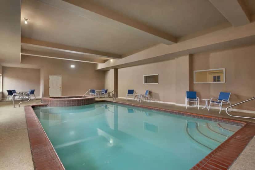 In-room hot tub at La Quinta Inn & Suites by Wyndham I-20 Longview South in Longview, TX