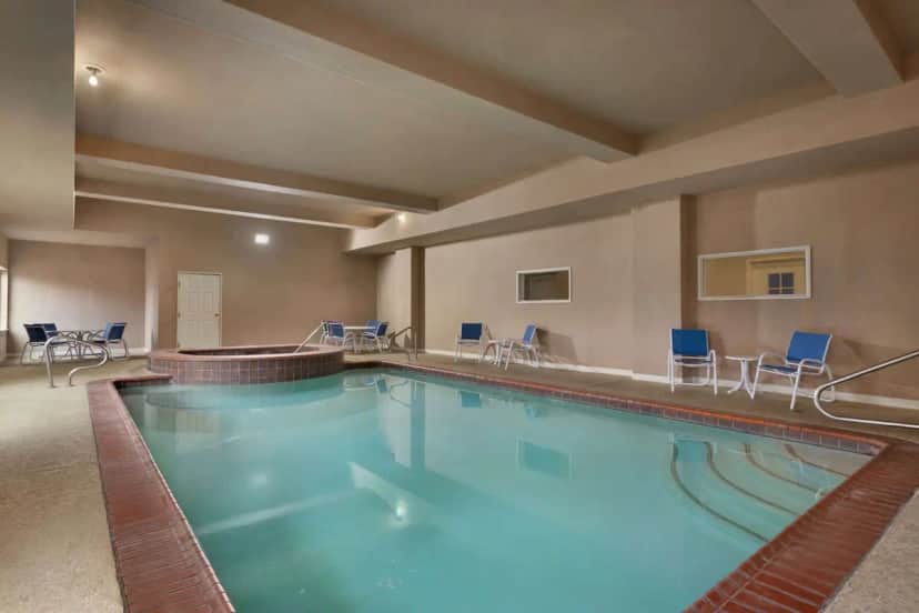 Shared indoor hot tub at La Quinta Inn & Suites by Wyndham I-20 Longview South