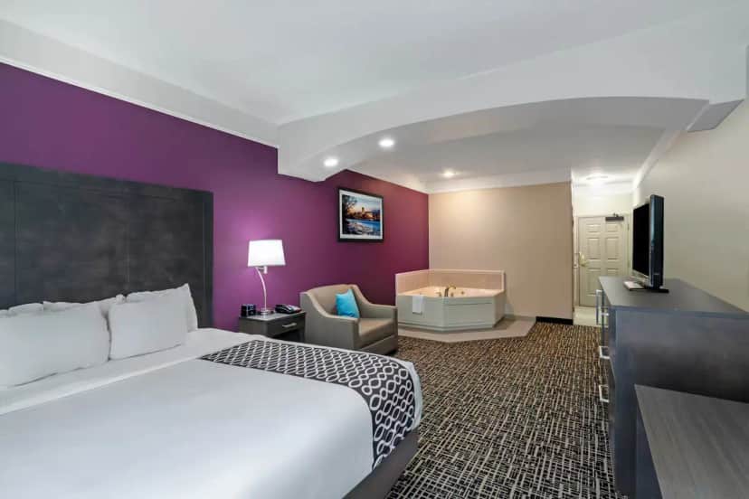 Private in-room jacuzzi at La Quinta Inn & Suites by Wyndham Latham Albany Airport
