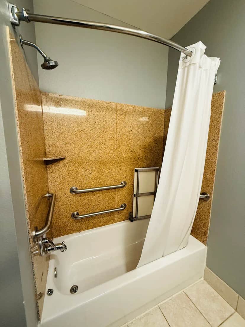 Private in-room jacuzzi tub at La Quinta Inn & Suites by Wyndham Morgan City