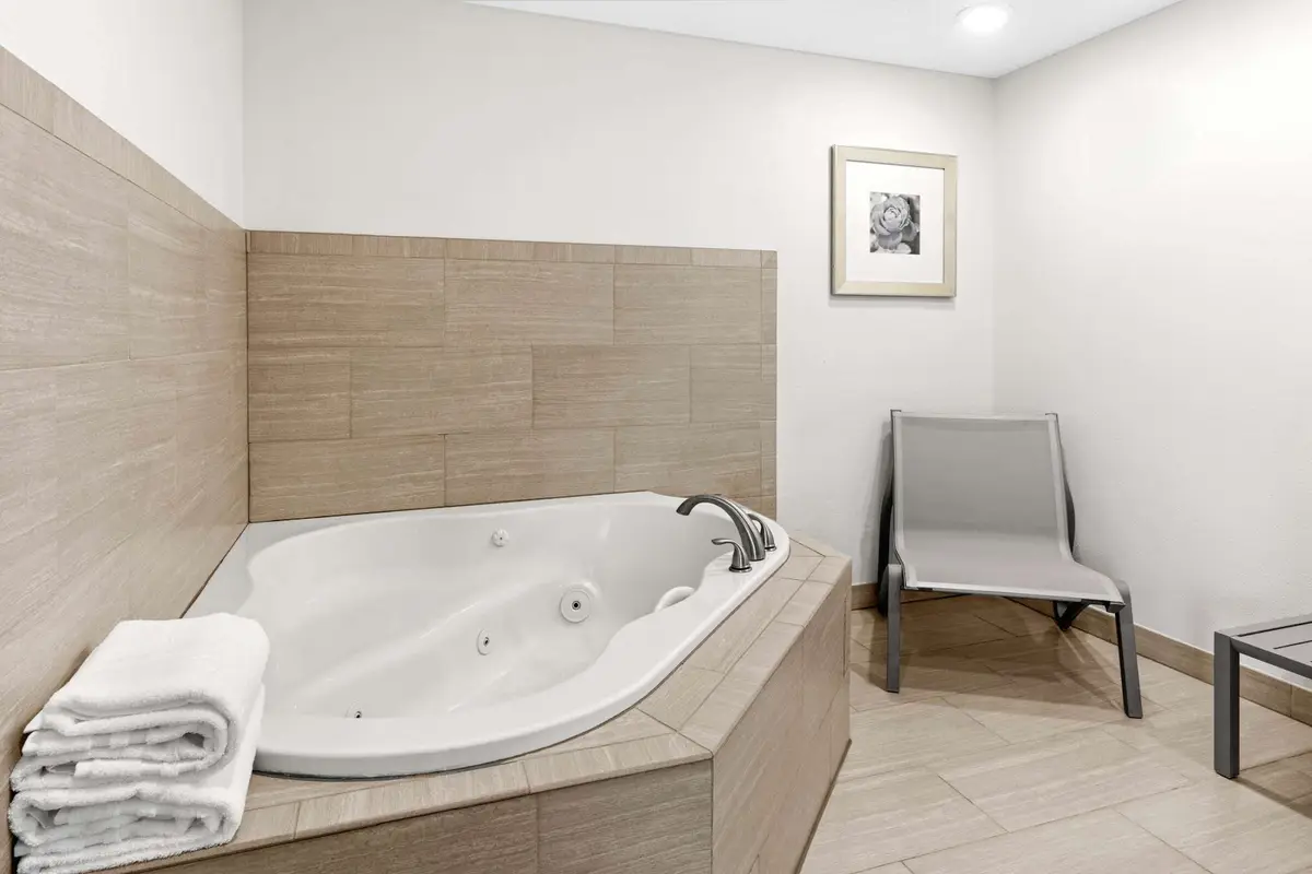 Private in-room jacuzzi tub at La Quinta Inn & Suites by Wyndham Portland NW