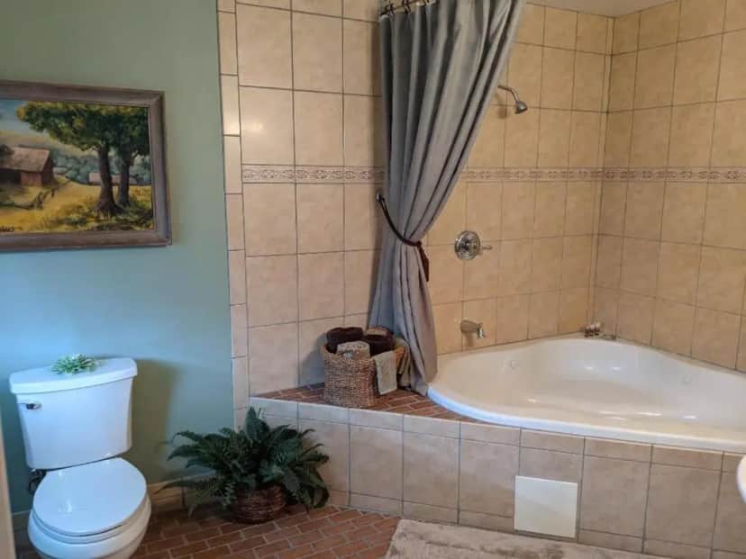 Lizard Creek Inn hotel photo 1 in Andreas, Pennsylvania