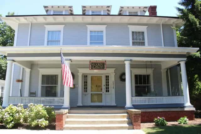 Looking Glass Inn — guest room