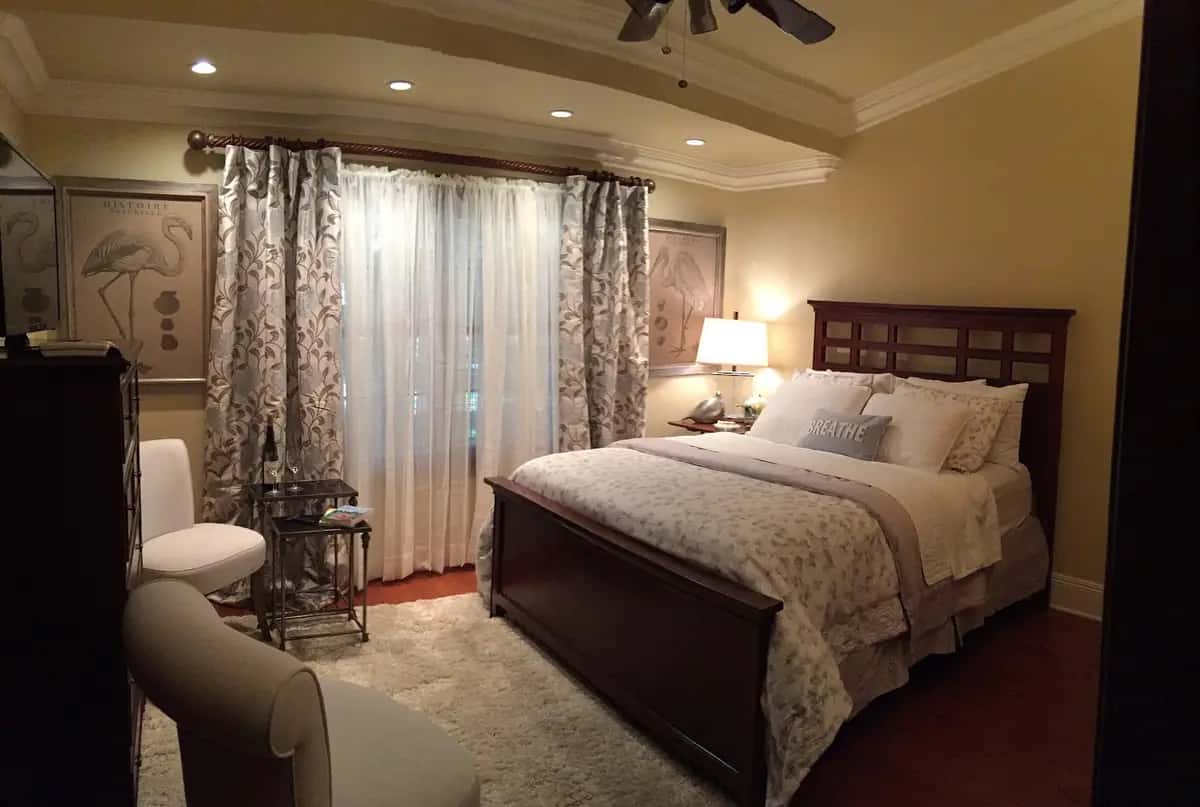 Louisiana Cajun Mansion Bed & Breakfast — guest room