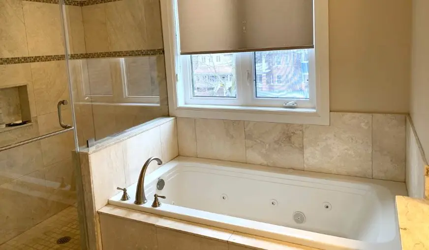 Luxurious Executive House – Upper Beaches Toronto hotel photo 1 in ON, New York