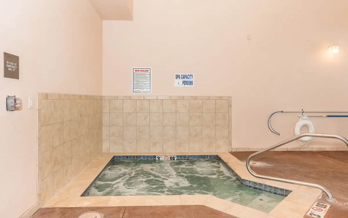 Shared indoor hot tub at Magnuson Grand Pikes Peak