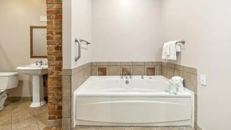 Maison Saint Charles by Hotel RL hotel photo 1 in New Orleans, Louisiana