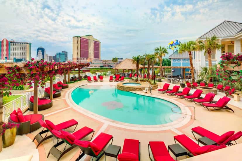 Shared outdoor hot tub at Margaritaville Resort Casino in Bossier City, LA