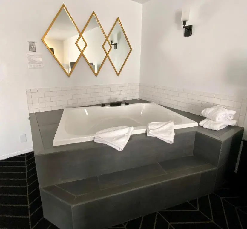 In-room hot tub at Masterpiece Hotel in Morro Bay, CA