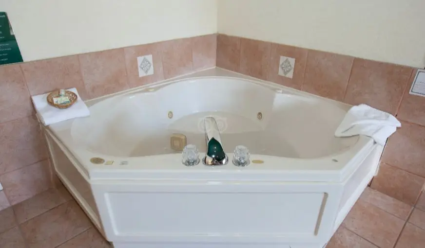 Miami Gardens Inn & Suites hotel photo 1 in Miami Gardens, Florida