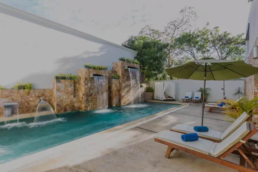 Shared outdoor hot tub at Microtel Inn & Suites by Wyndham Ocala