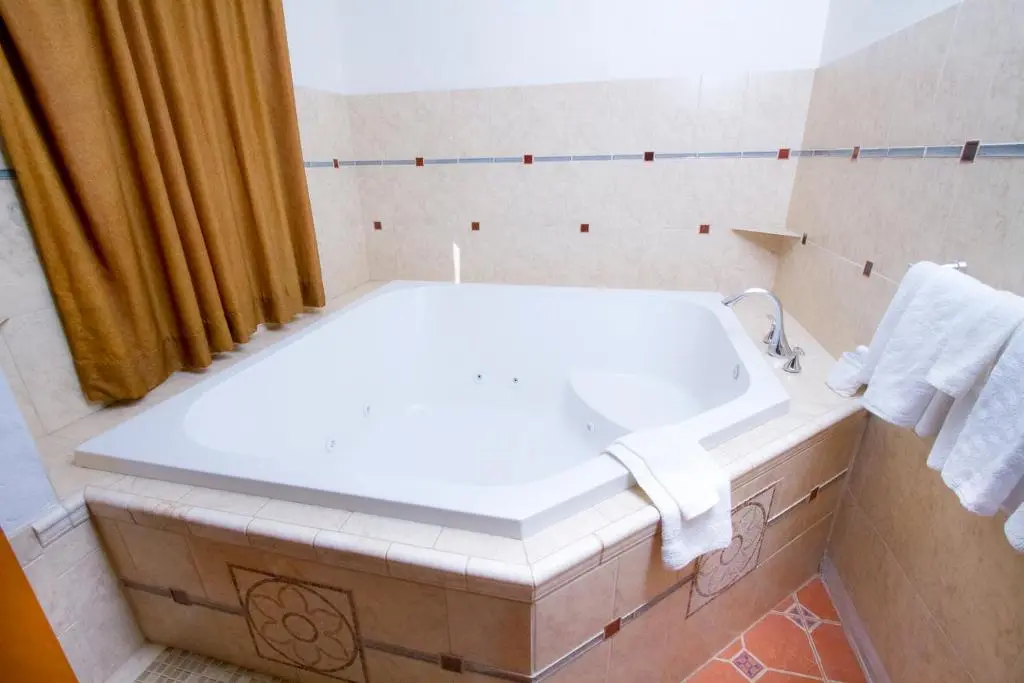 Private in-room jacuzzi tub in the Double Room with Spa Bath at Mission Bell Motel