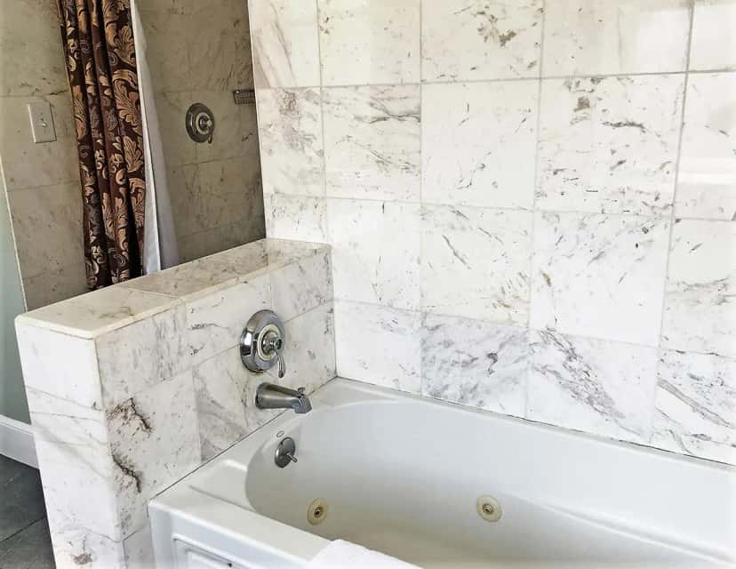 In-room jacuzzi tub at Morris House Hotel in Philadelphia, PA