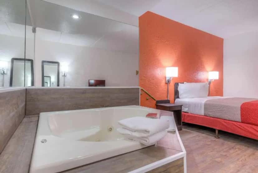 In-room hot tub at Motel 6 Bridgeview in Bridgeview, IL